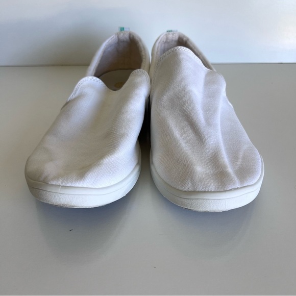 Vionic Beach Marshall Slip On Sneaker - Picture 2 of 12